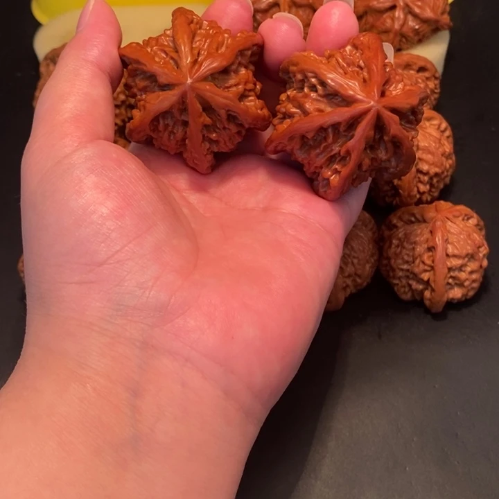 生***晏文玩核桃把件工艺六棱