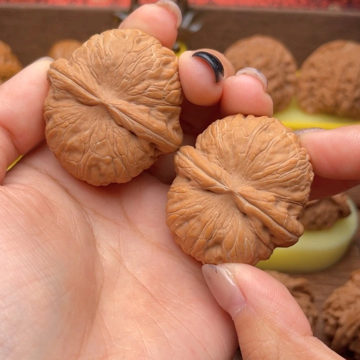 吊坠桃核40全品元宝 738