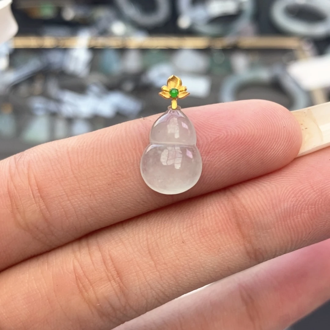 【闪购商品】颈饰18K金镶嵌翡翠
