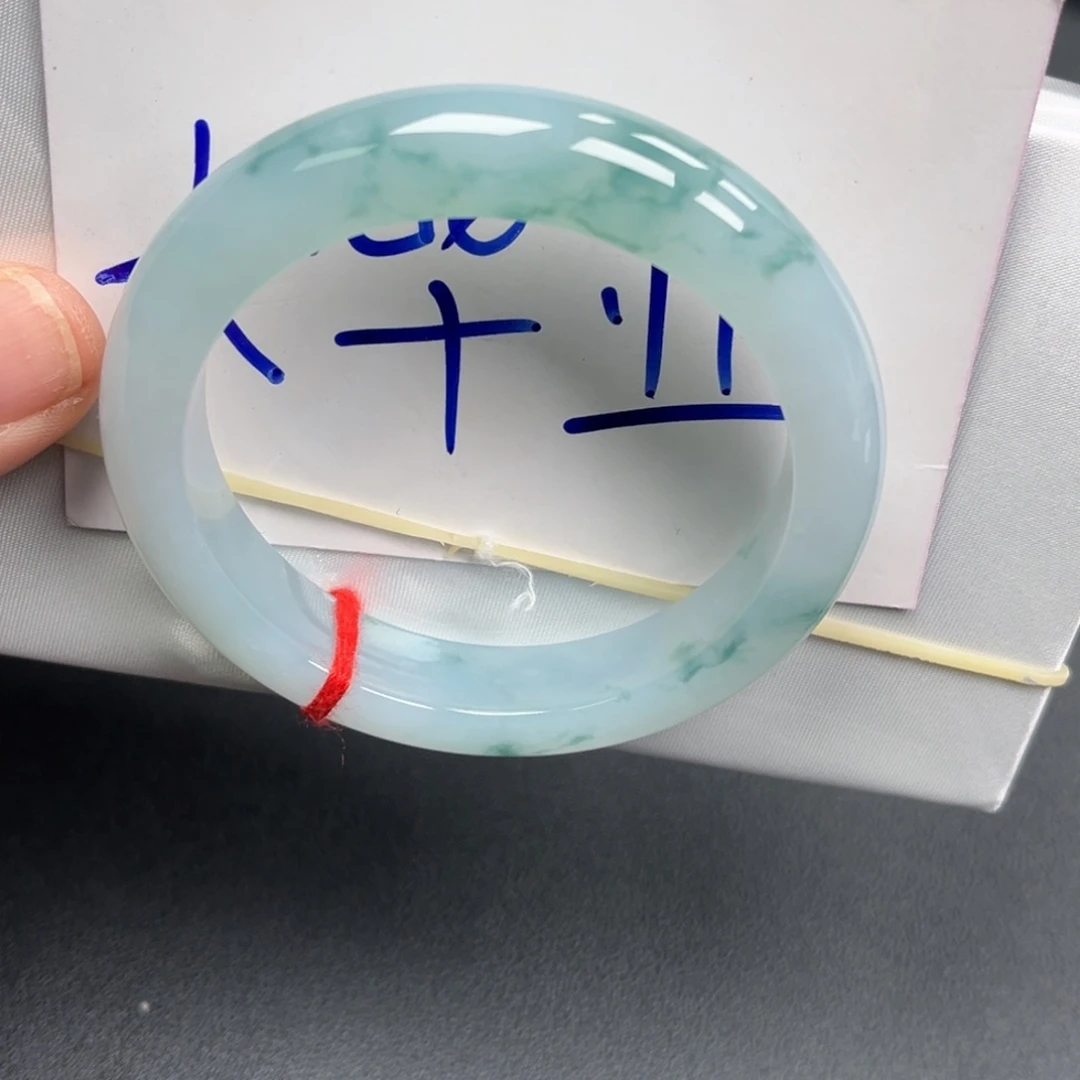 翡翠未镶嵌手镯手镯