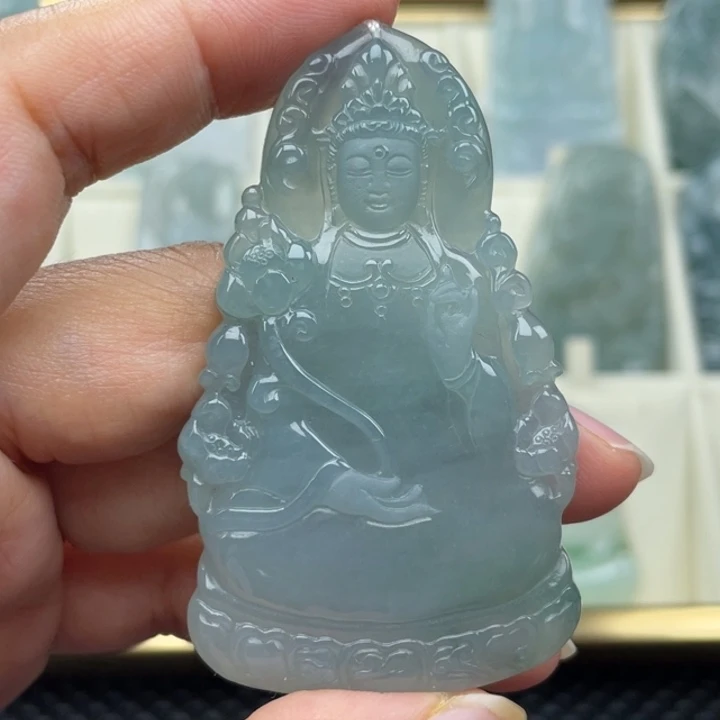 翡翠未镶嵌颈饰素衣观音