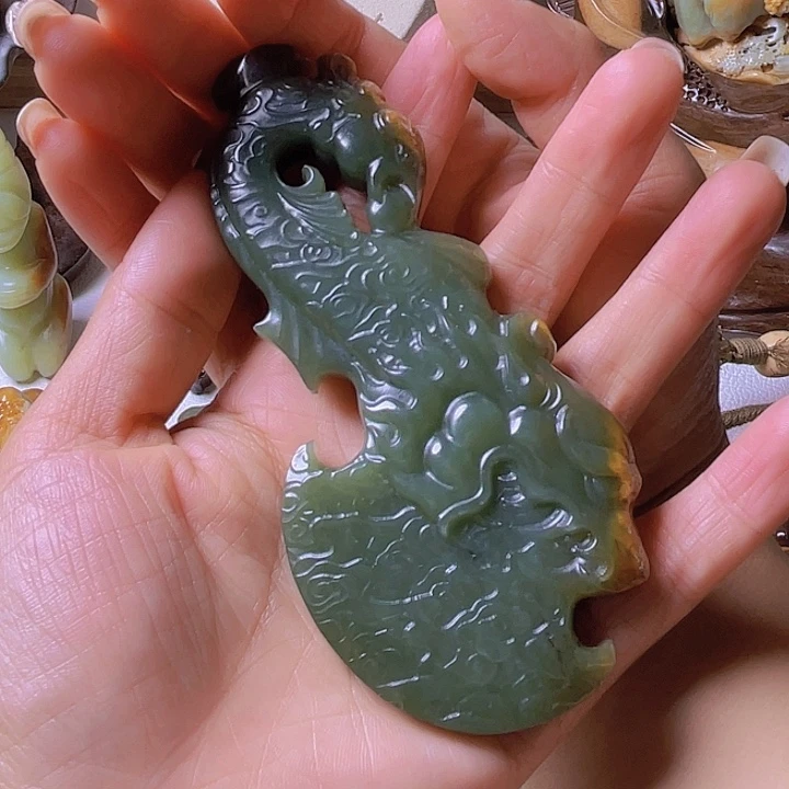 岫岩河磨玉（透闪石质玉）未镶嵌把件大***鱼