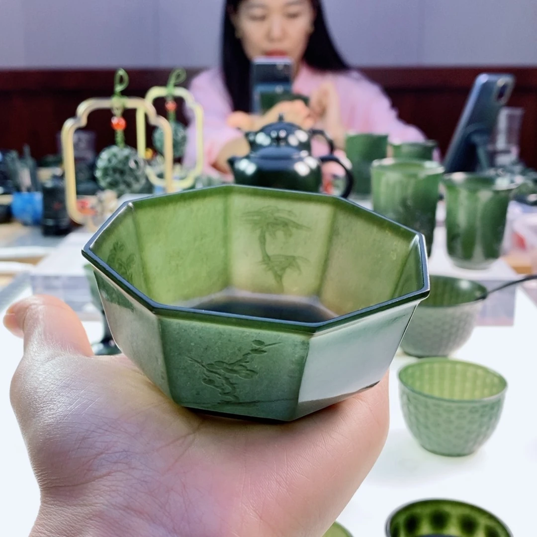 未镶嵌和田玉（青玉）摆件微瑕