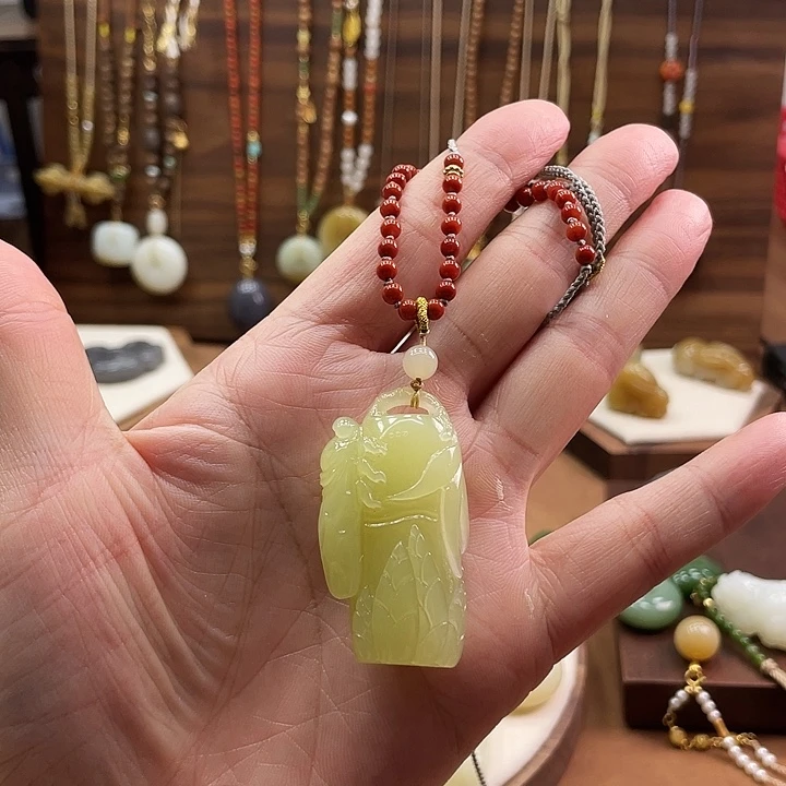 和田玉未镶嵌颈饰