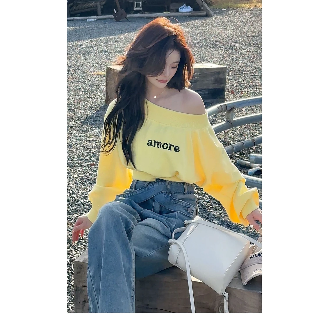 欣儿优选●柠檬蛋挞HGQ4WY2431A露肩长袖卫衣字母花时尚休闲百搭