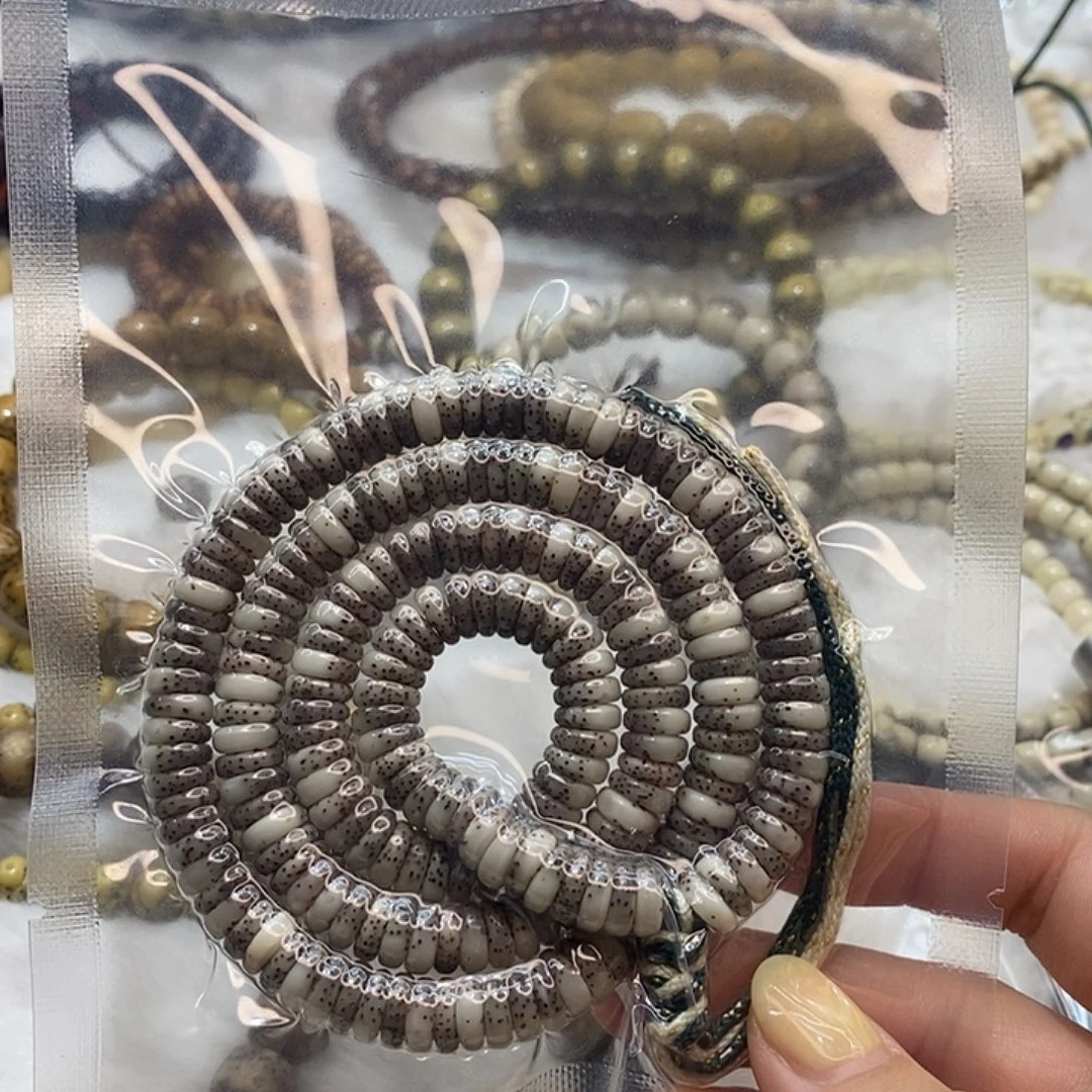 星月菩提吊坠河豚