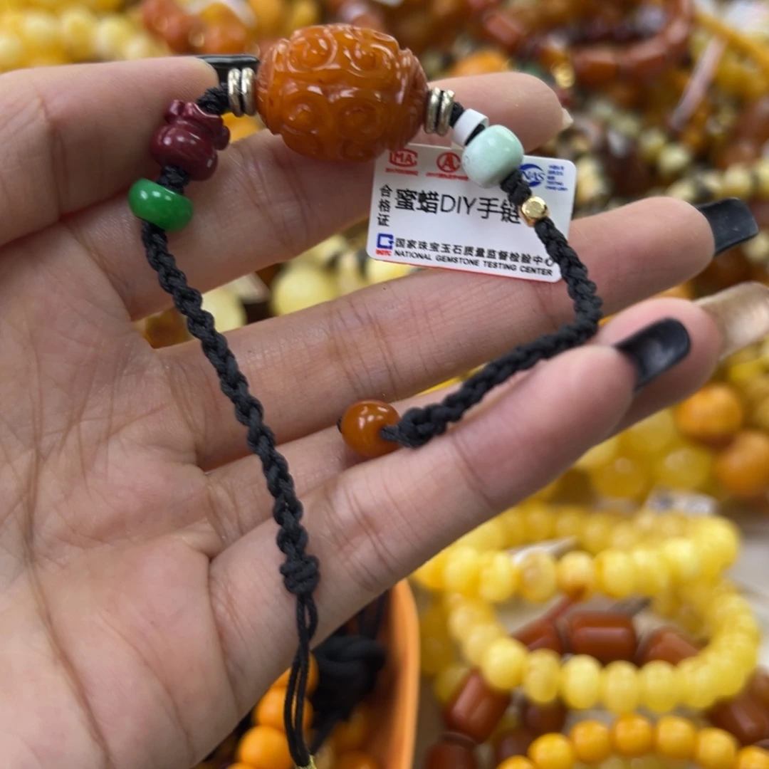 琥珀珠宝奇石未镶嵌