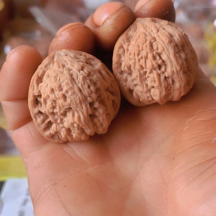 飞***狐吊坠文玩核桃红玛瑙36