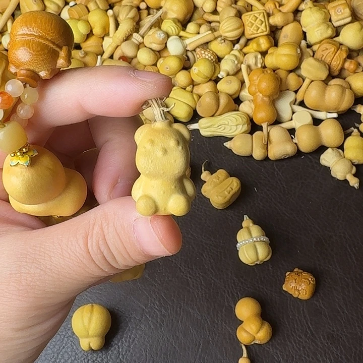 黔***仁葫芦笙是最可爱滴小孩哦