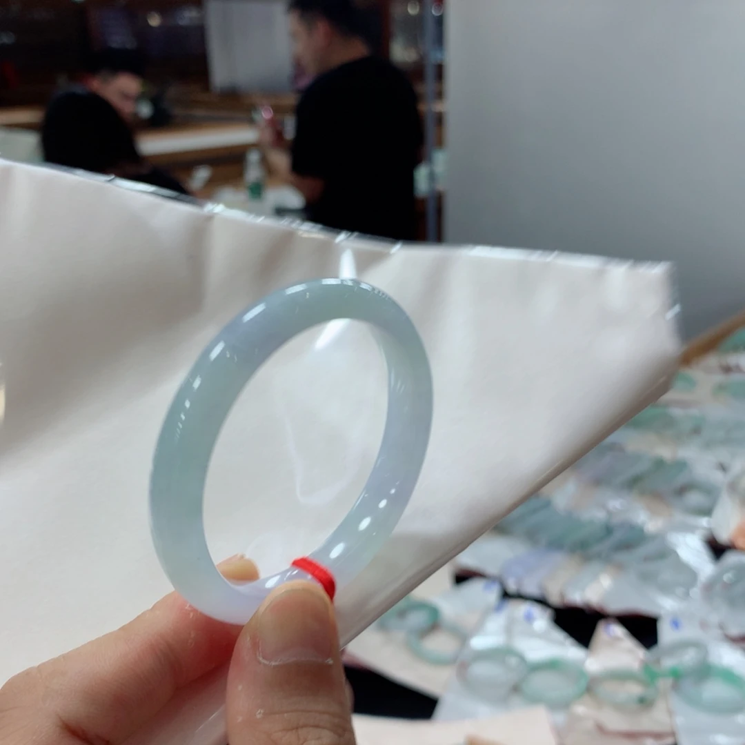 翡翠未镶嵌手镯买断