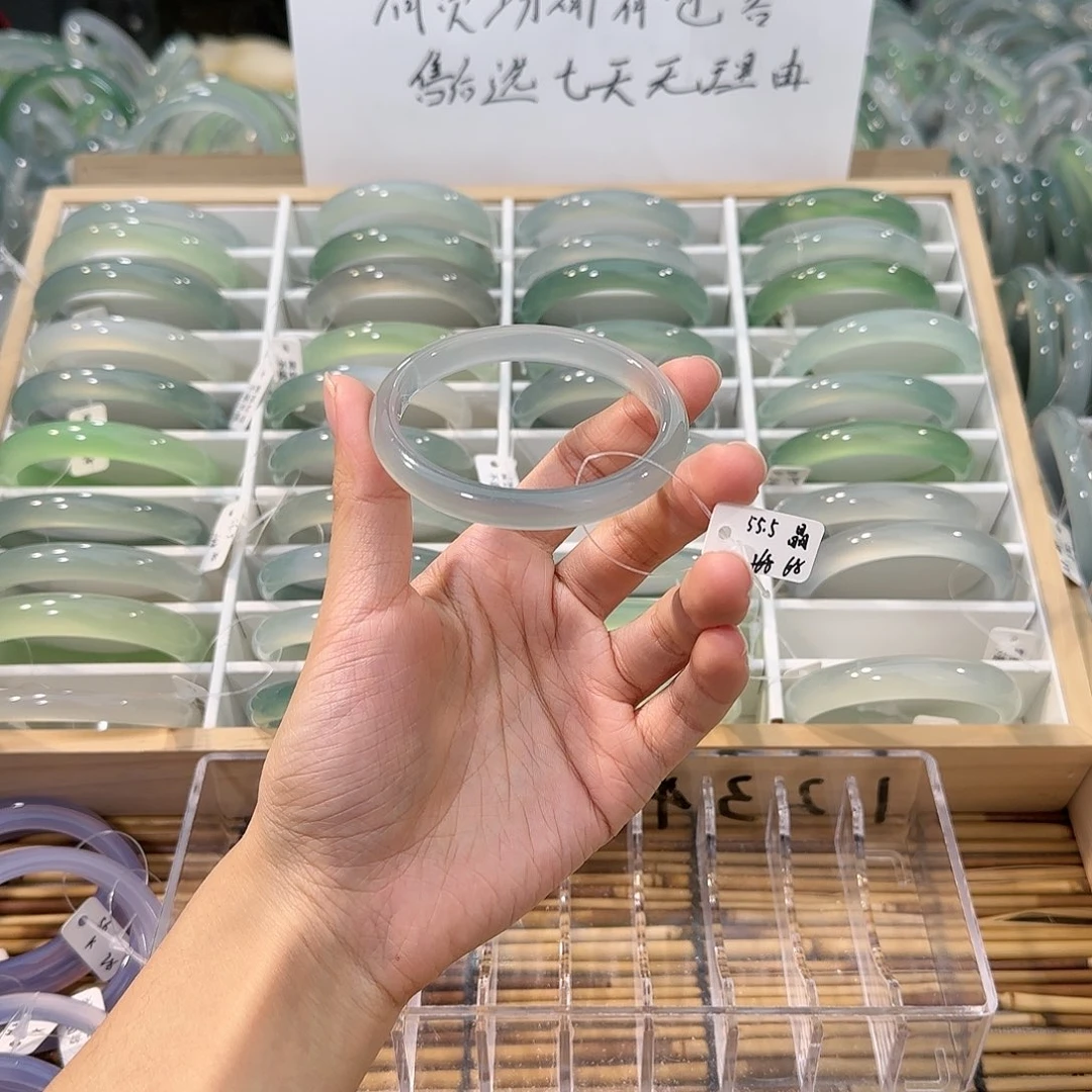 玛瑙/玉髓未镶嵌手镯圈口55.5