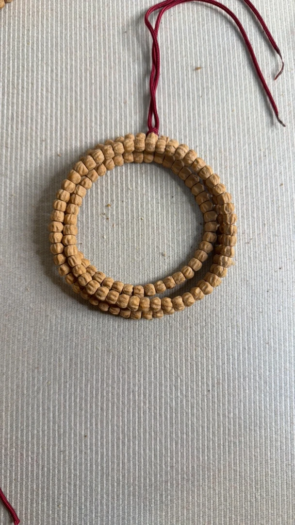 方块顺纹龙脊百香籽