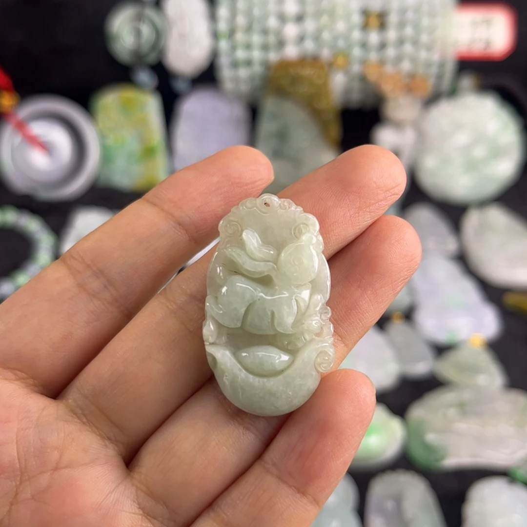 翡翠未镶嵌吊坠(不含链)
