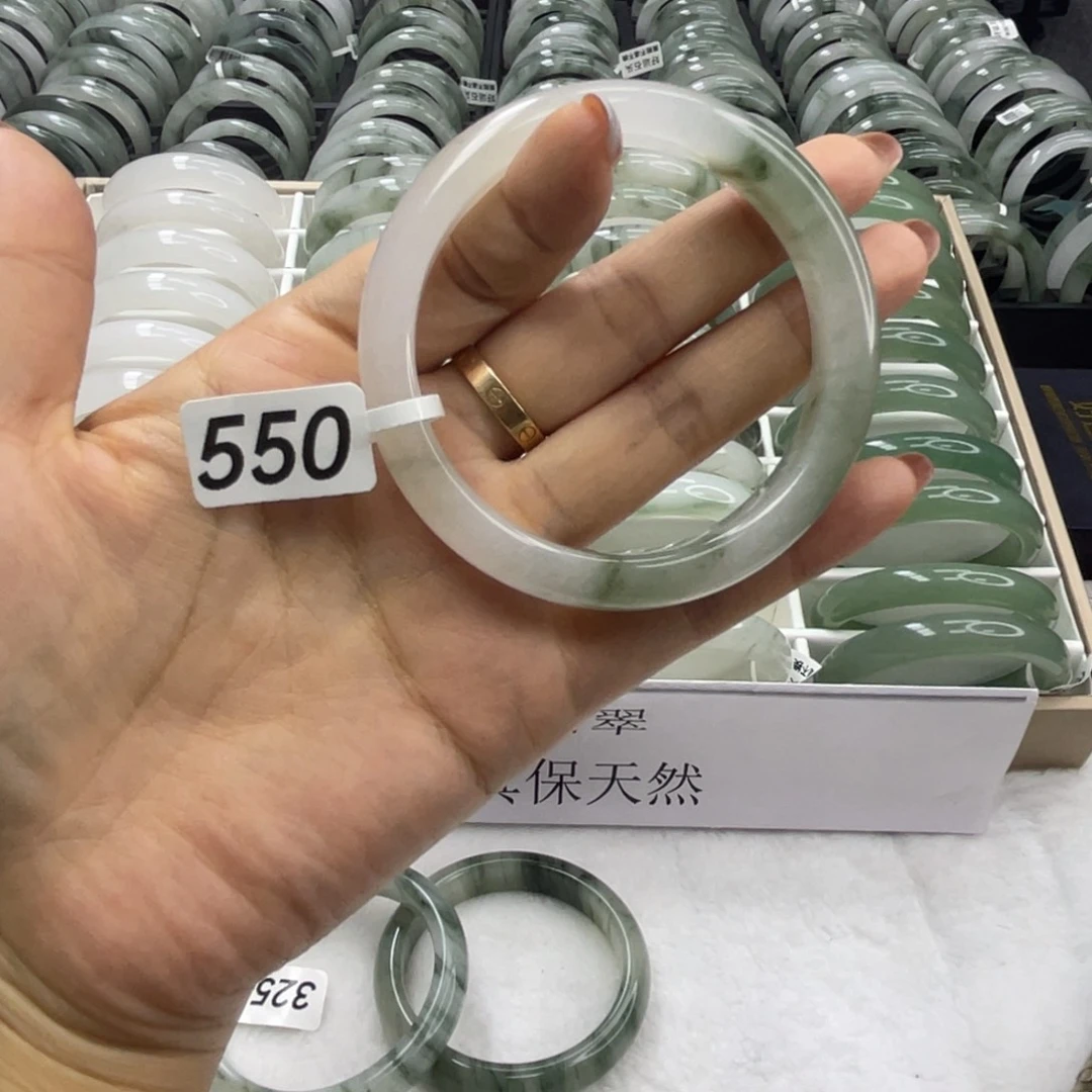 未镶嵌手镯石英质玉550