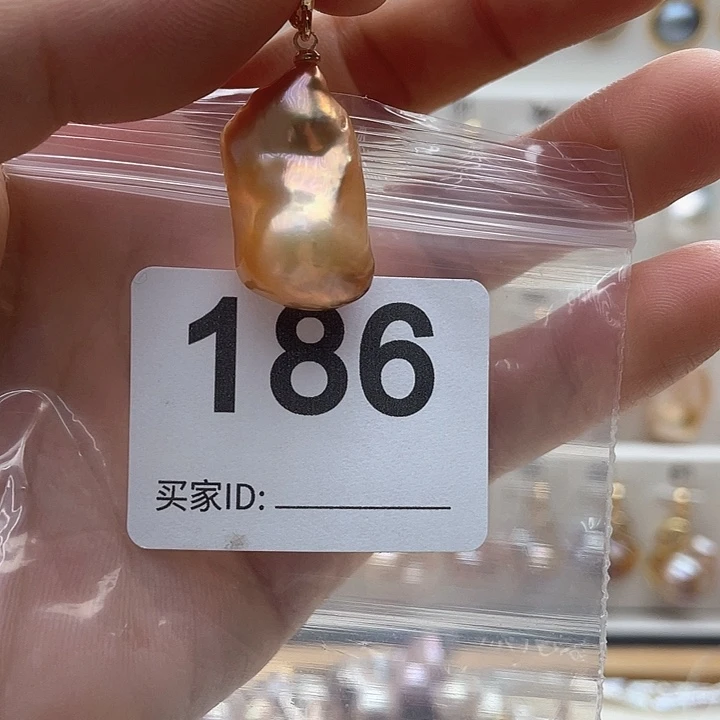 未镶嵌天然珍珠。  漏 漏 漏淡水珍珠