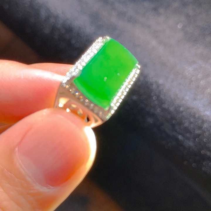 【闪购商品】翡翠颈饰银S925镶嵌翡翠