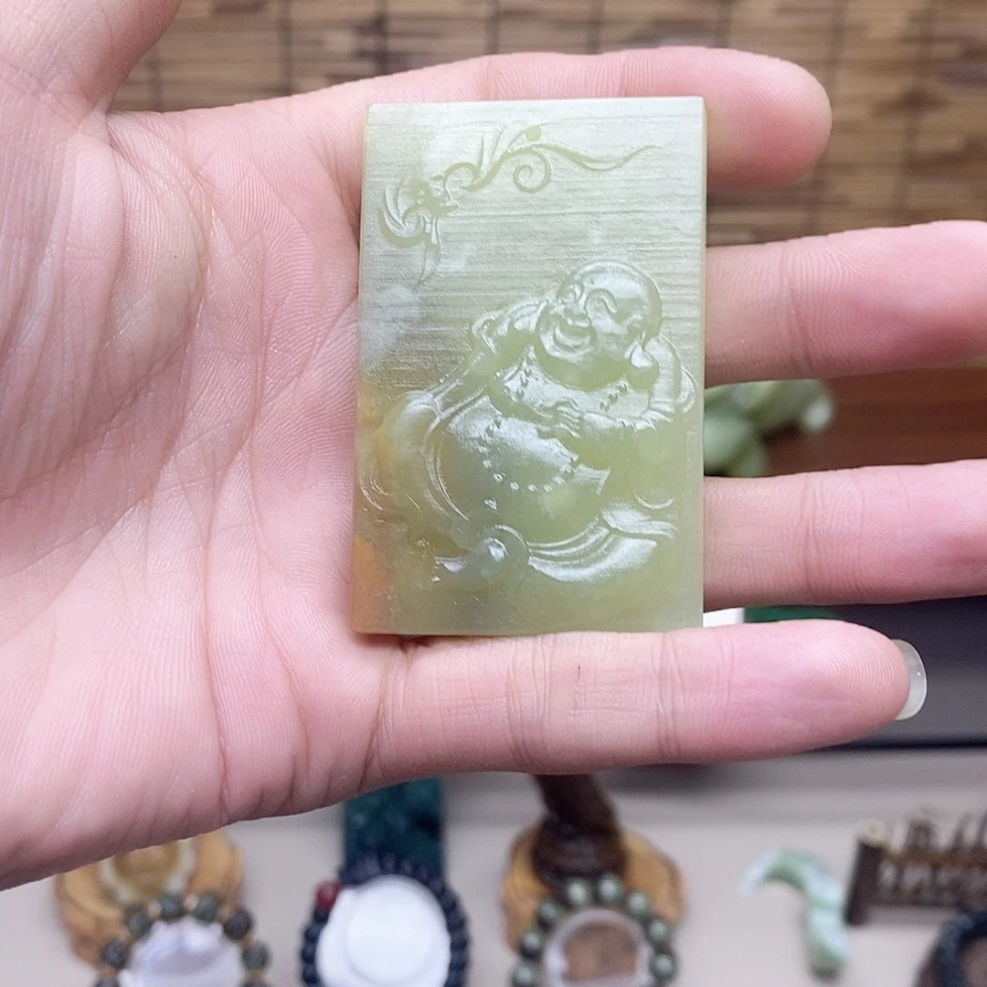 颈饰未镶嵌和田玉（糖玉）