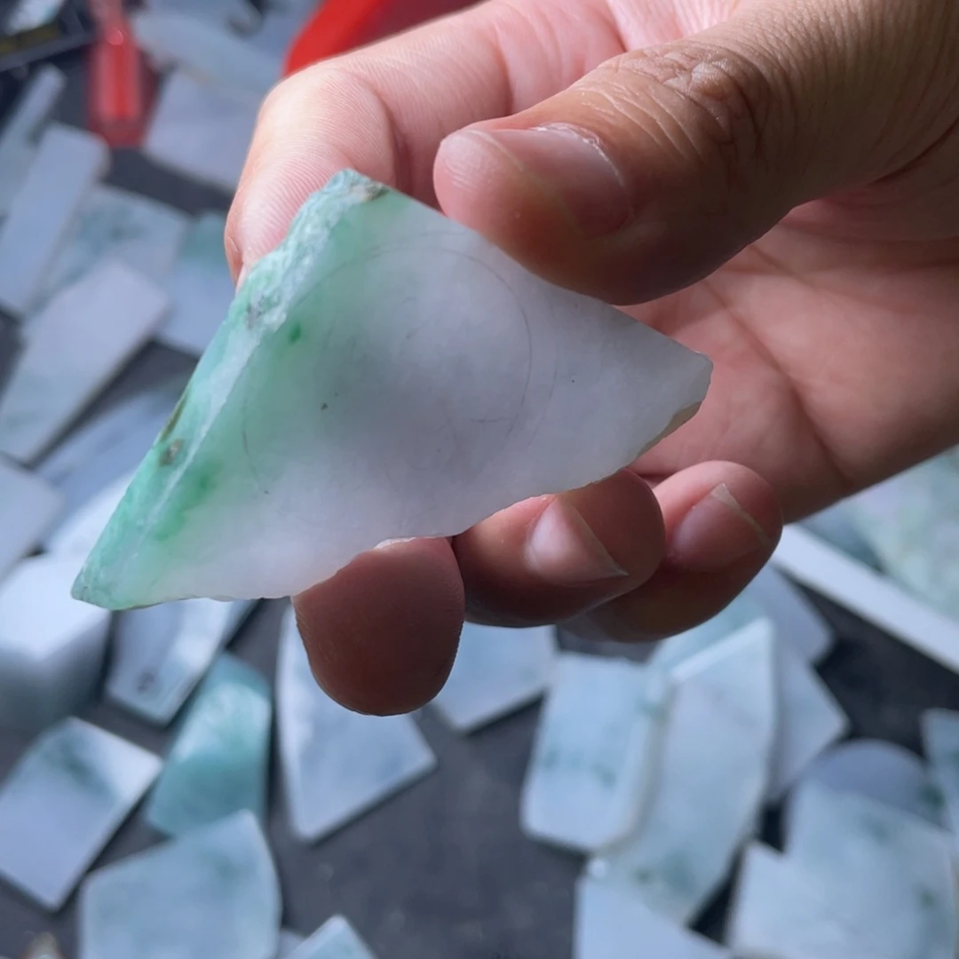 未镶嵌定制翡翠