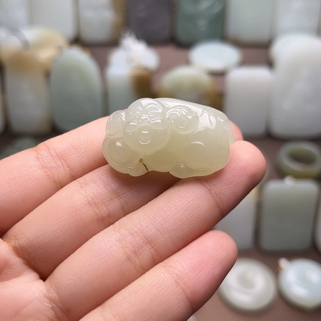 颈饰未镶嵌和田玉