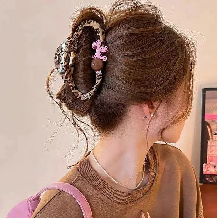 豹纹镂空云朵抓夹女高级感2025新款秋冬后脑勺鲨鱼夹发饰头饰