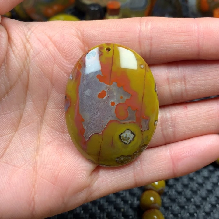 未镶嵌牌子玛瑙/玉髓不****?