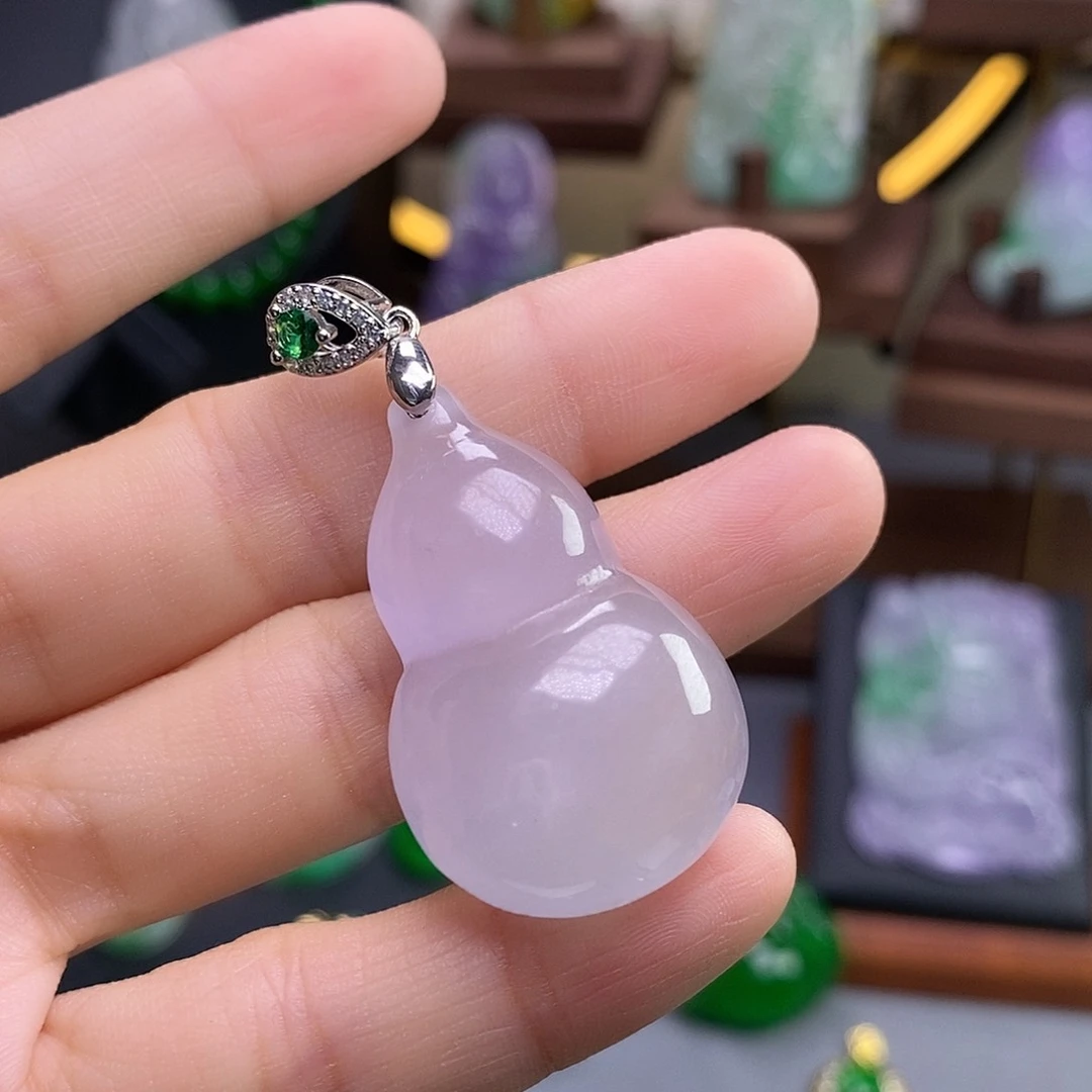 吊坠(赠链)未镶嵌翡翠