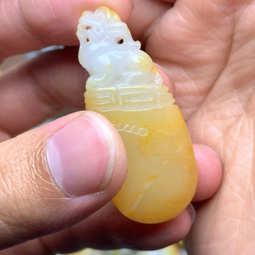 【闪购商品】颈饰未镶嵌和田玉