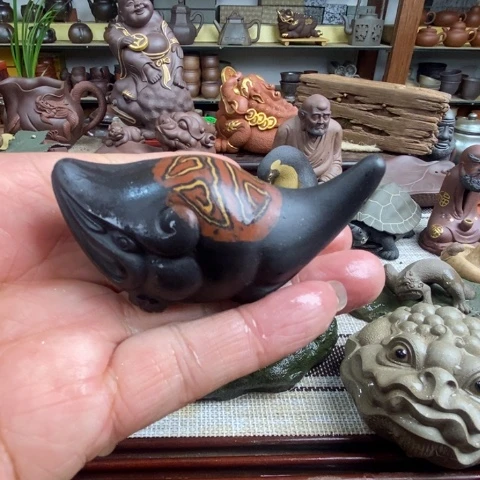 紫砂茶壶元宝鱼绞泥