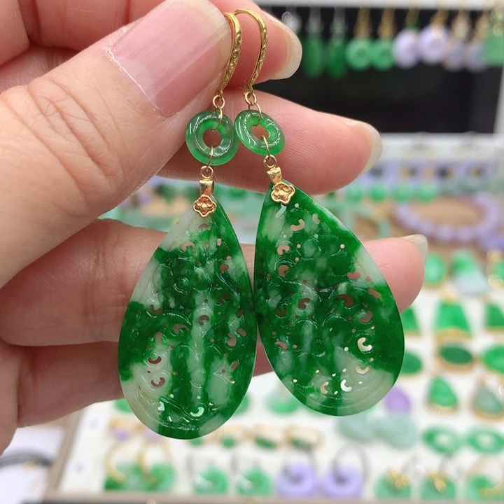 翡翠18K金镶嵌耳饰