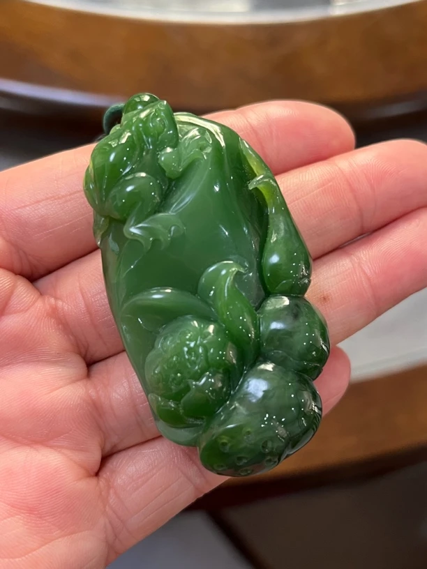 天然和田碧玉吊坠