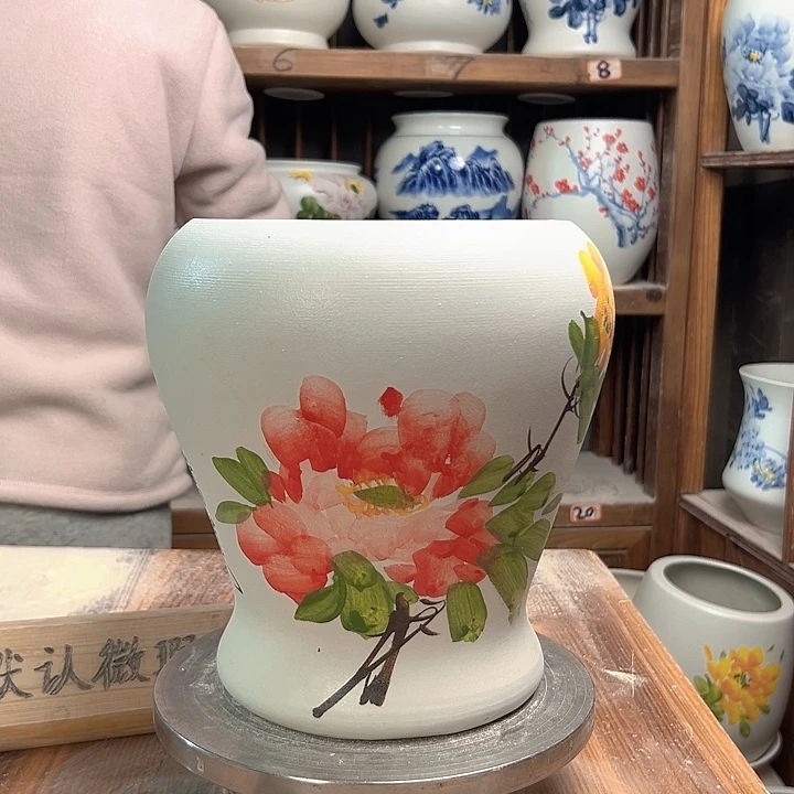 陶鱼尾红牡丹陶瓷