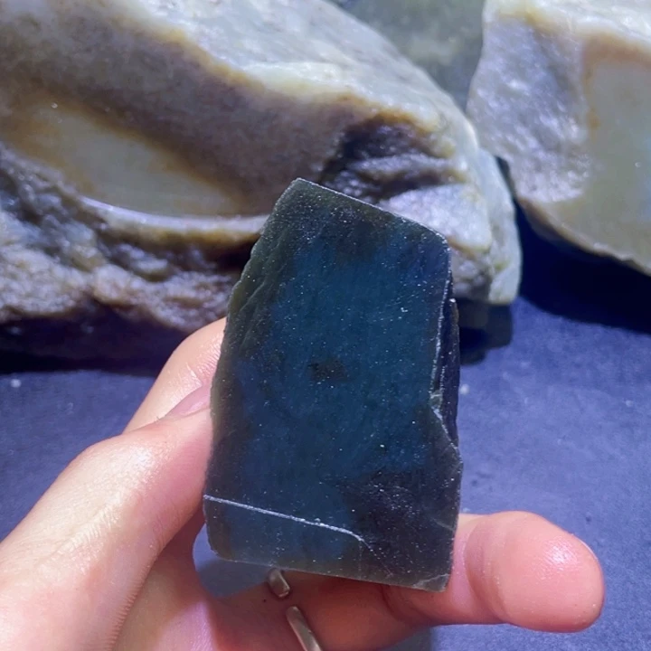 和田玉未镶嵌珠宝半成品