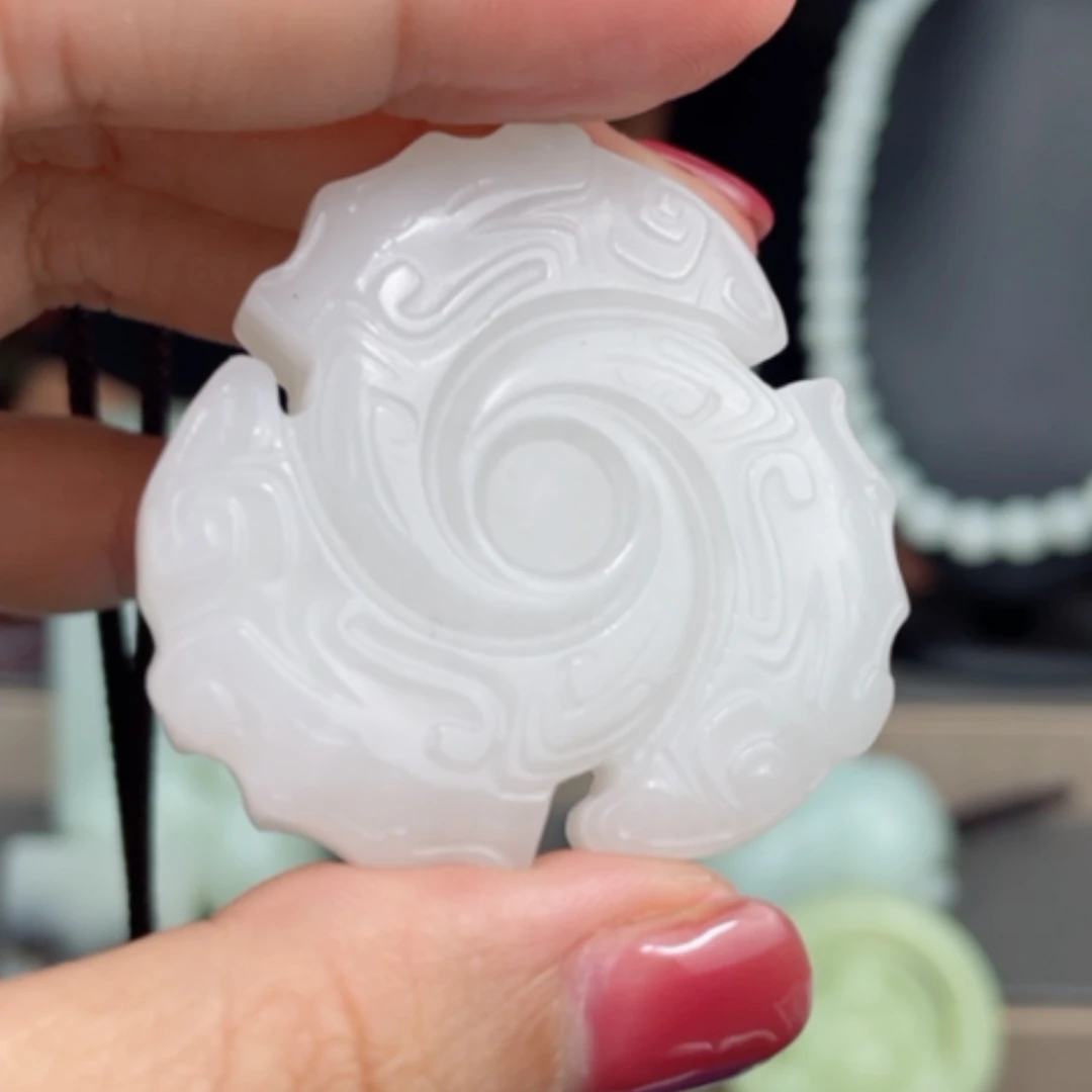 【闪购商品】颈饰未镶嵌和田玉