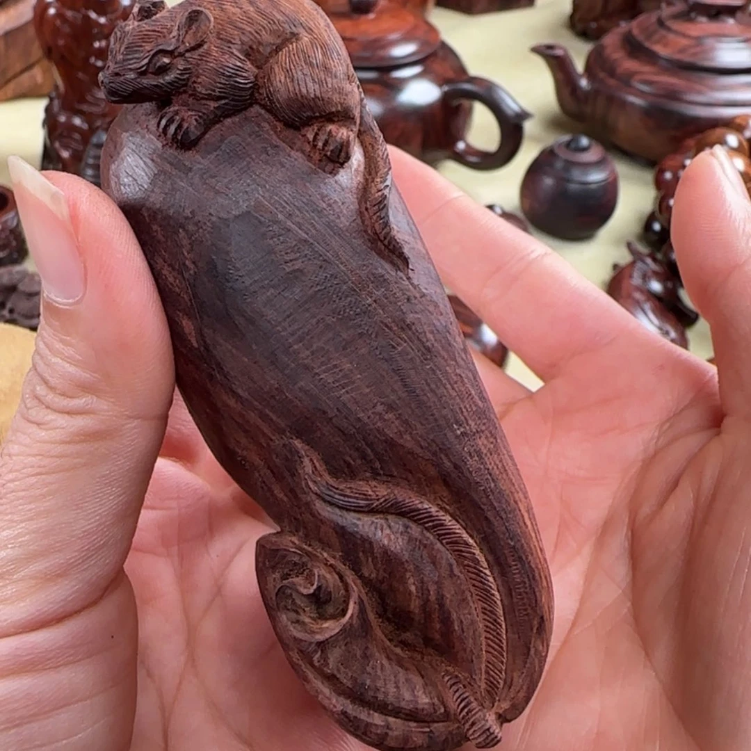 【闪购商品】把件黄花梨/降香黄檀戚**圣袋袋数钱 手把件