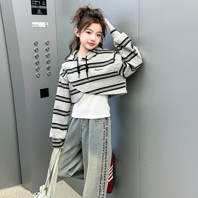 女大童炸街潮卫衣春秋款2025新款女童条纹衣服儿童独特超好看上衣