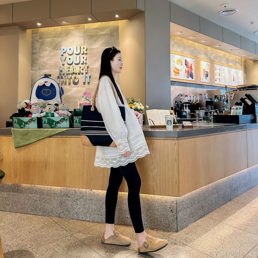 【秋季孕妇装】宽松大码蕾丝孕妇T恤上衣长袖时尚卫衣孕妇洋气打底