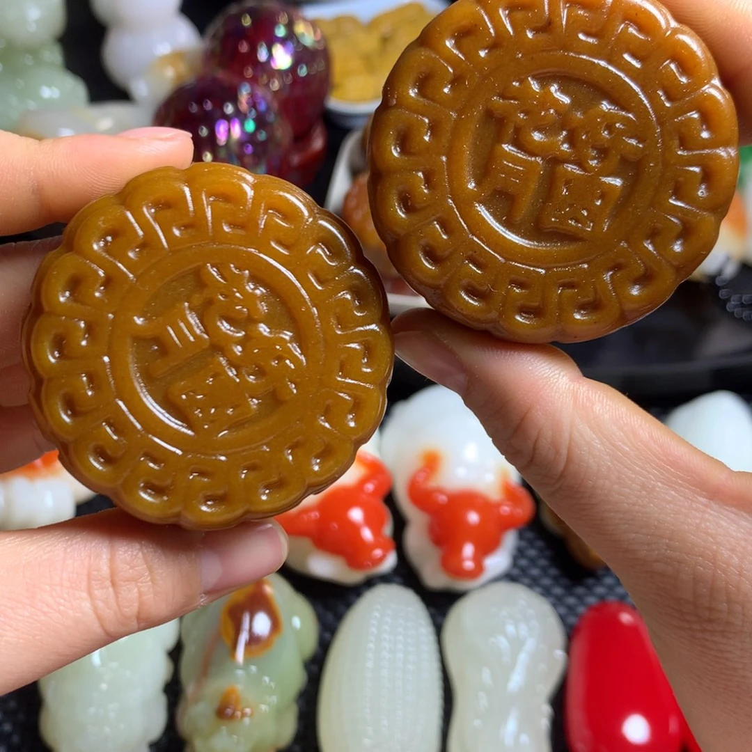 新疆戈壁石五彩石