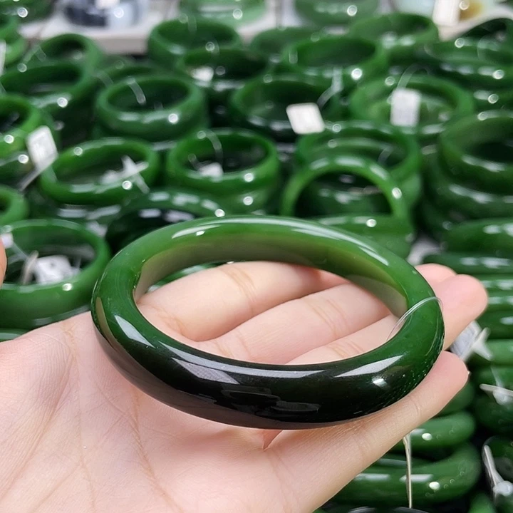 未镶嵌手镯和田玉（碧玉）