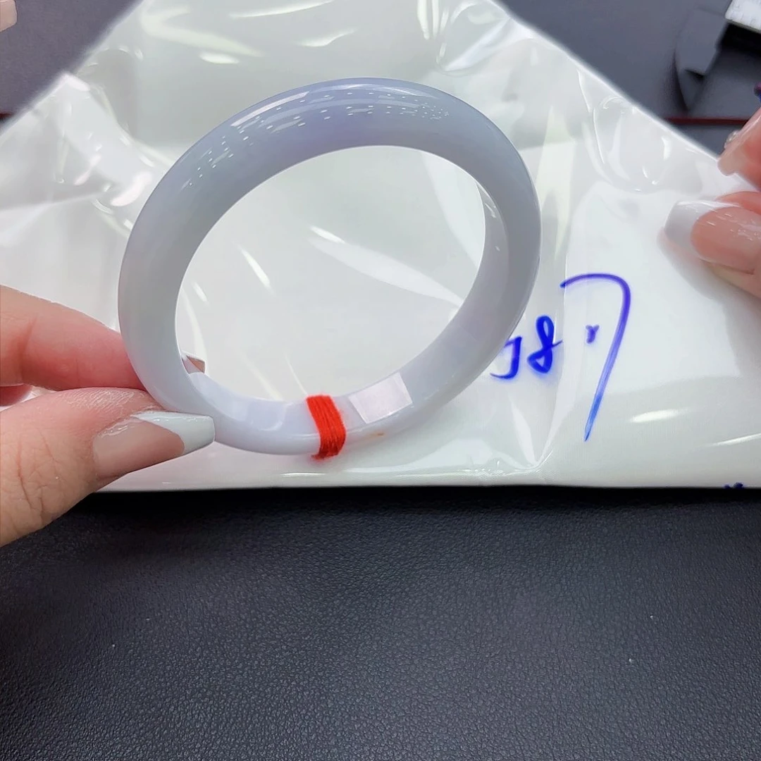 翡翠手镯未镶嵌手镯