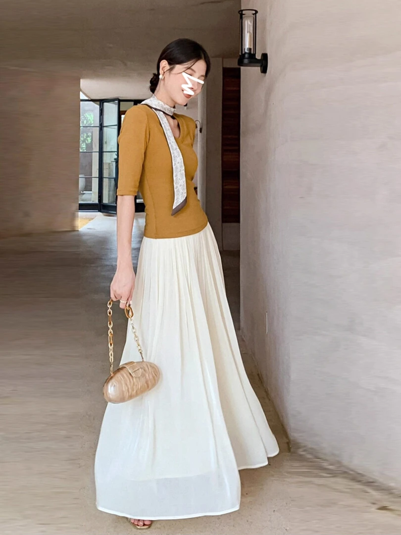 法式气质温柔风早秋穿搭套装修身短袖T恤女秋季珠光半身裙两件套