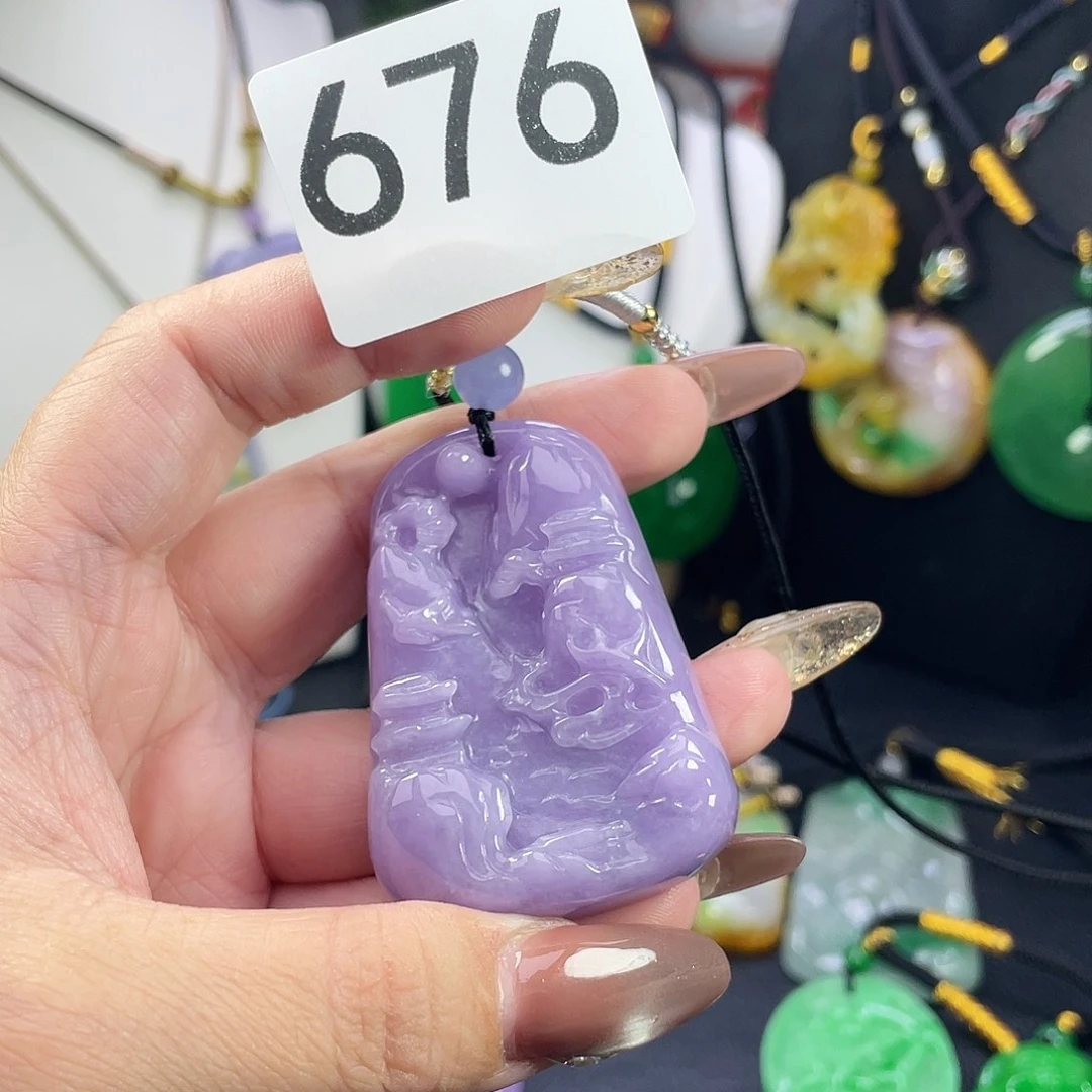 翡翠未镶嵌吊坠(赠链)