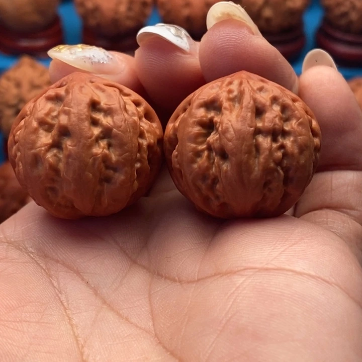 核桃精品文玩核桃手捻肉龙