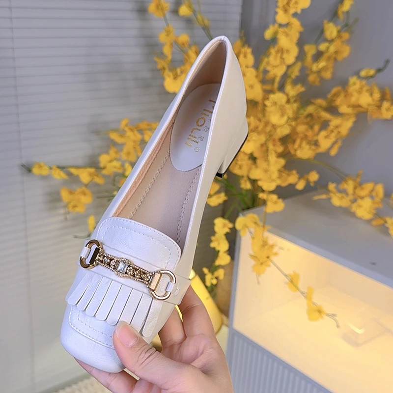 2025春秋新款浅口方头流苏中跟单鞋金属链条一脚蹬低跟通勤小皮鞋