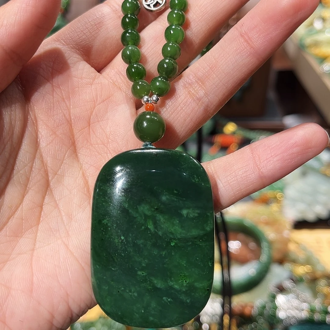 颈饰未镶嵌和田玉