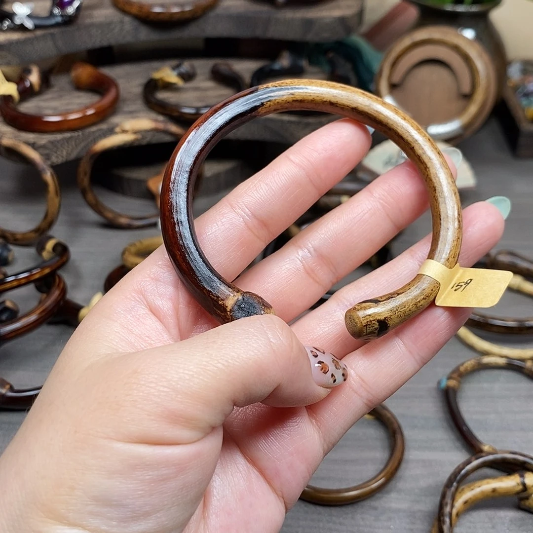 橄榄核吊坠鸳鸯双色鸡血藤