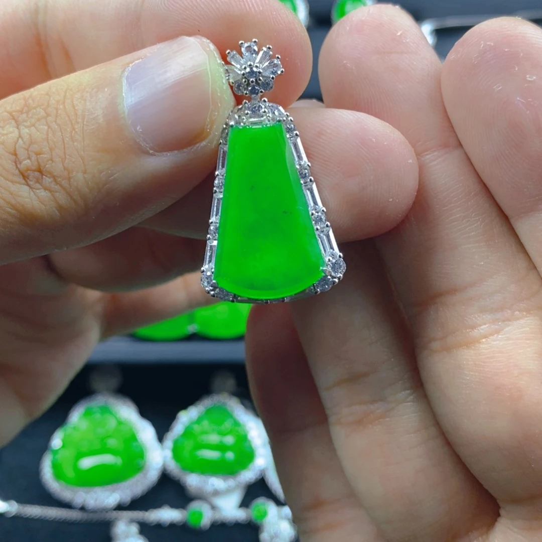 翡翠银S925镶嵌颈饰