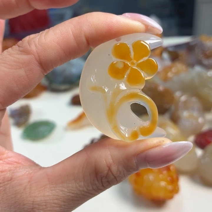 未镶嵌颈饰玛瑙/玉髓