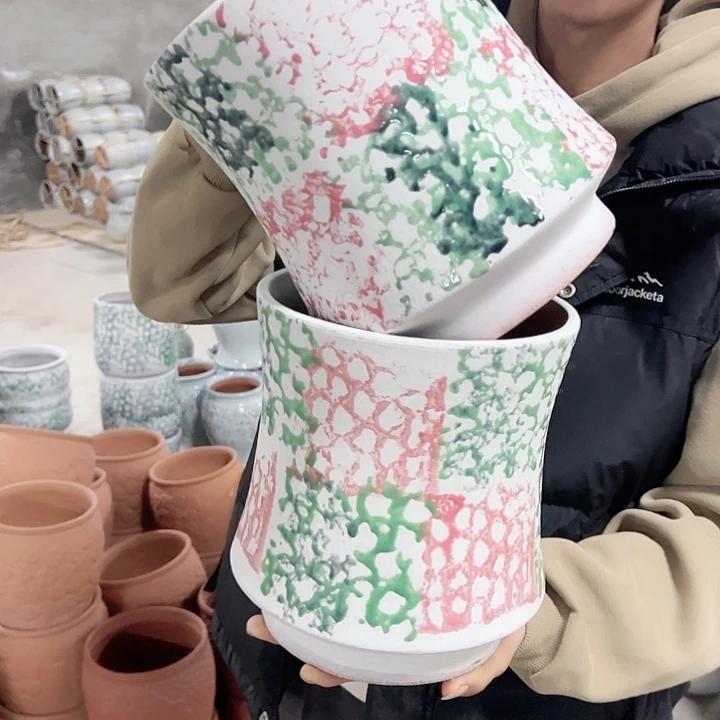 高度23厘米口20厘米