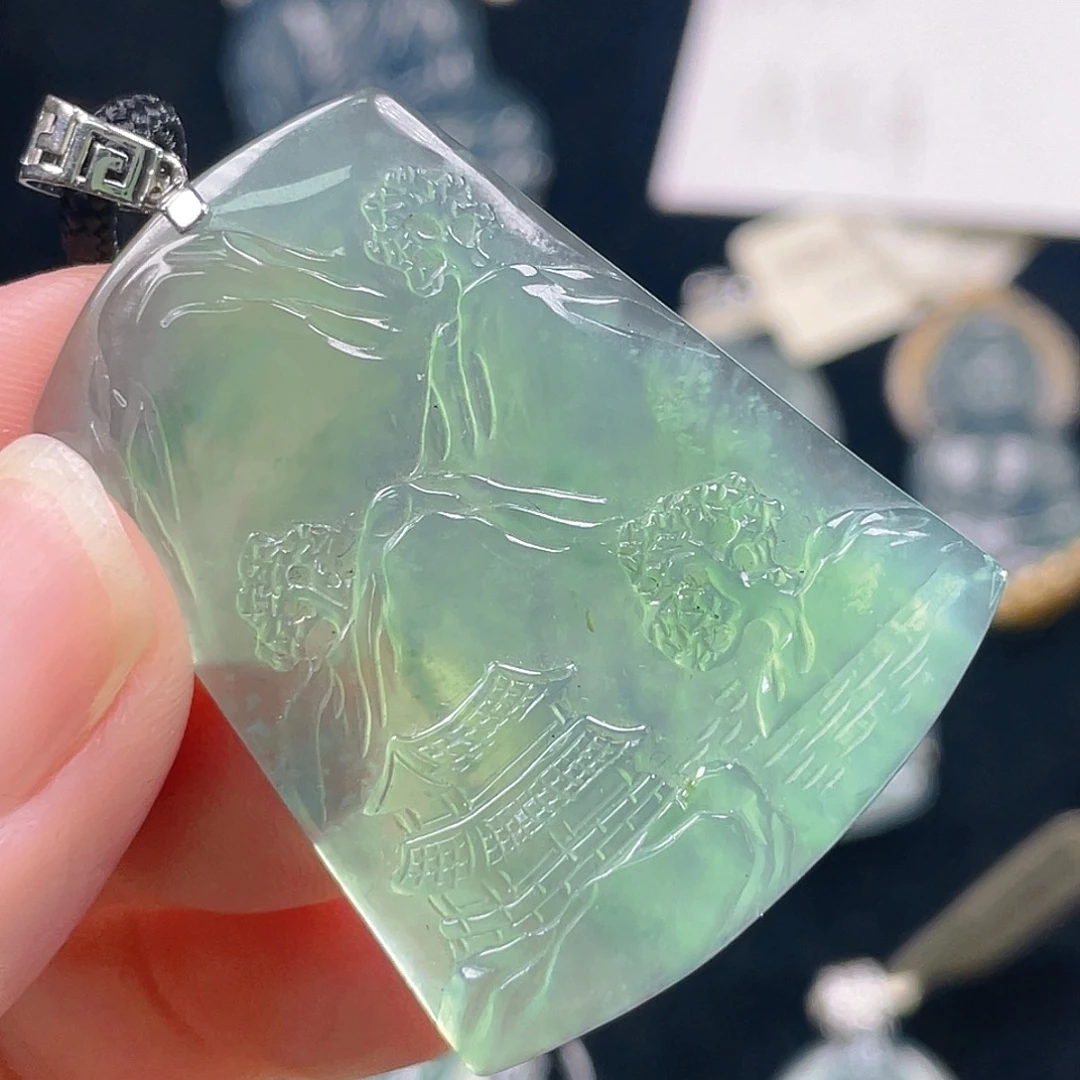 颈饰18K金镶嵌翡翠2，