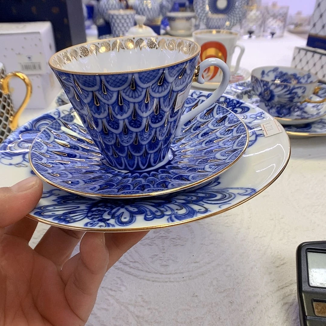 夏***至开播时间每周两换凤歌盘两只勿忘我杯碟一套